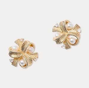 Lilly Pulitzer Tis The Season Pearl Cluster Earrings